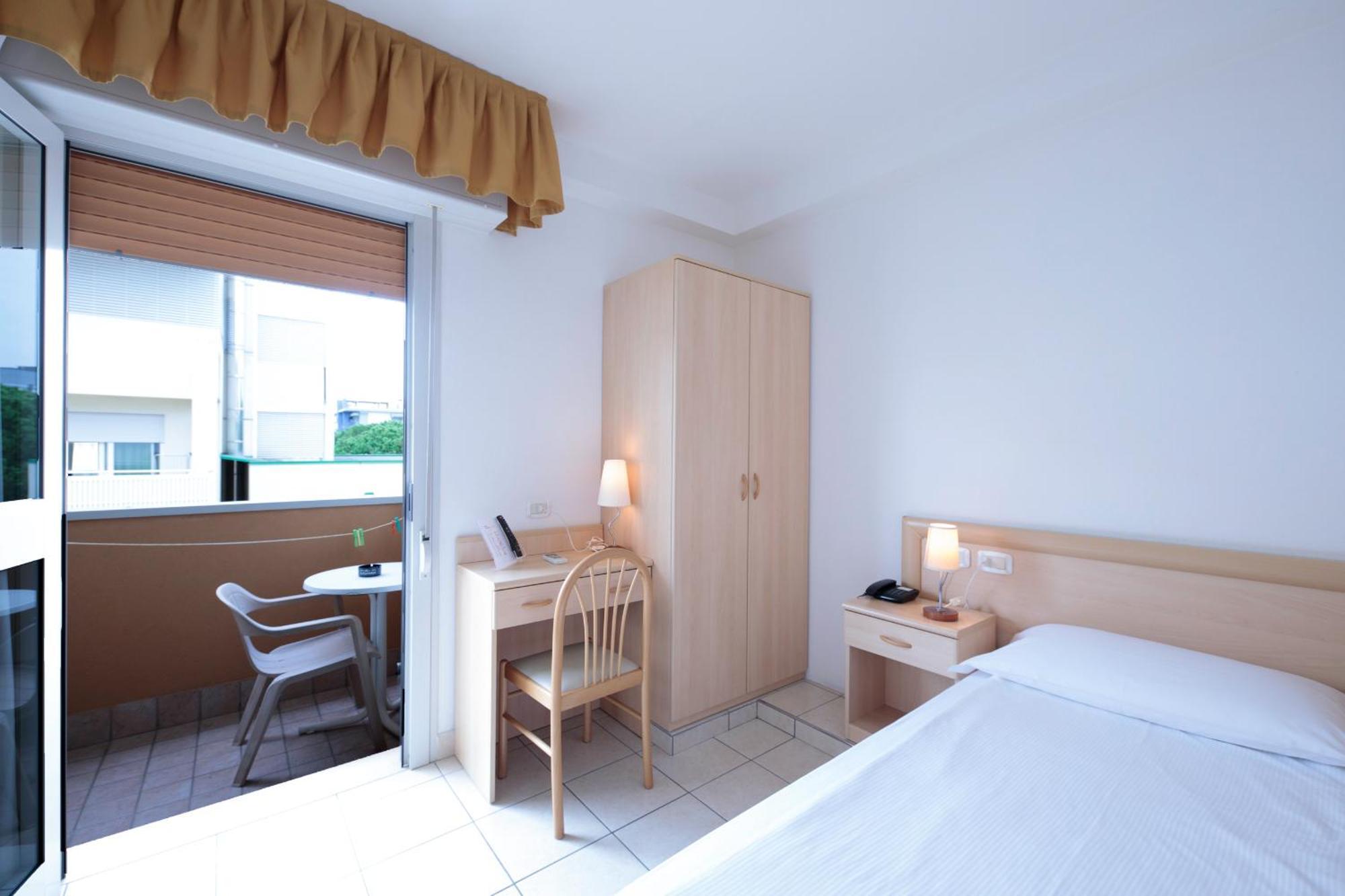 Hotel Garni Losanna Bibione Extérieur photo